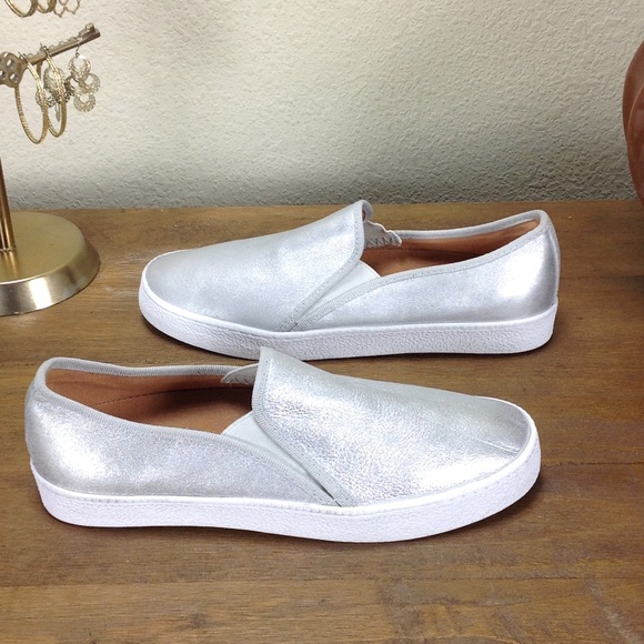 ❌Anthropologie Silver Leather Slip-On Sneakers - Picture 4 of 8